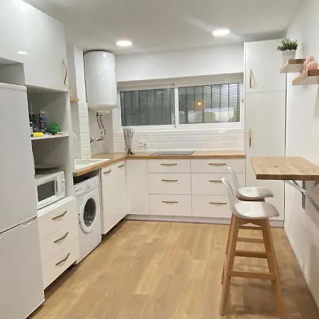 Ven Al Mar - Privada En Apartamento Compartido - Private In Shared * Torremolinos