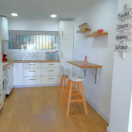 Ven Al Mar - Privada En Apartamento Compartido - Private In Shared Pansiyon Torremolinos