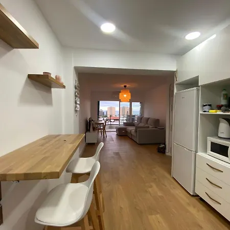 Ven Al Mar - Privada En Apartamento Compartido - Private In Shared