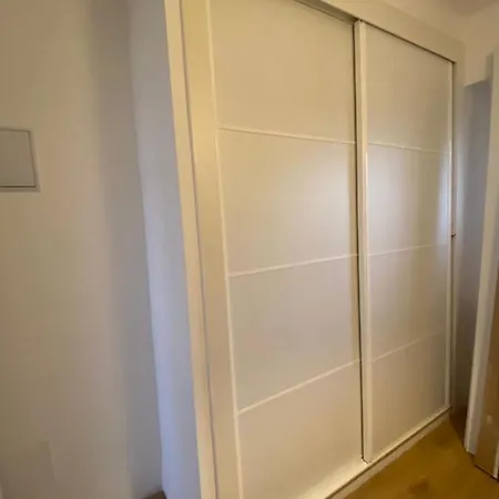홈스테이 Ven Al Mar - Privada En Apartamento Compartido - Private In Shared *
