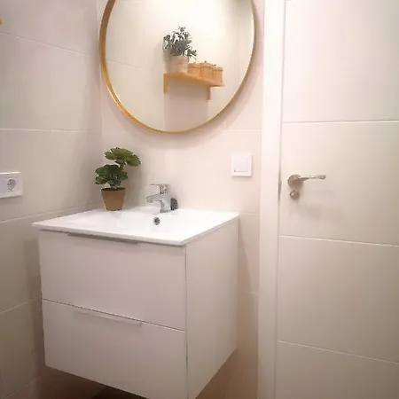 Ven Al Mar - Privada En Apartamento Compartido - Private In Shared * 토레몰리노스
